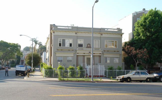 400 S Rampart Blvd in Los Angeles, CA - Foto de edificio - Building Photo