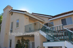 468 Shelburne Ln in Simi Valley, CA - Building Photo