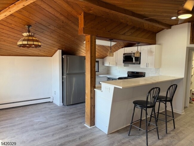 9 MacDonald Rd in West Milford, NJ - Building Photo - Building Photo