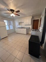 11 Dupont St, Unit 2 in Worcester, MA - Building Photo