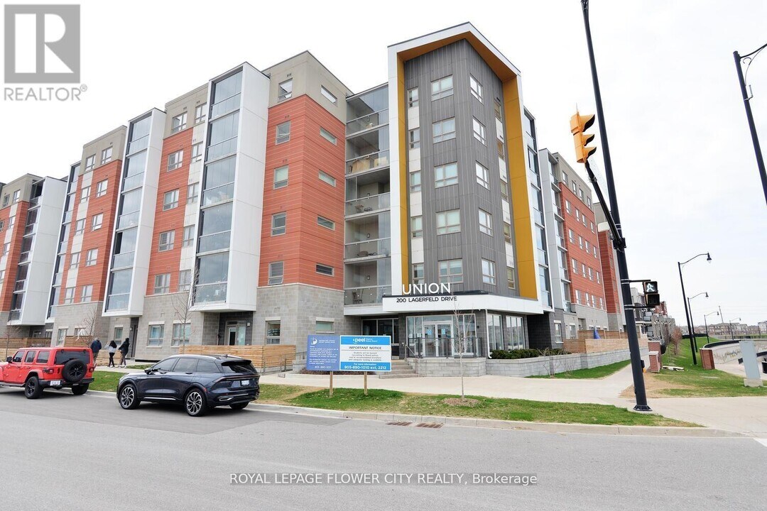 200-200 Lagerfeld Dr in Brampton, ON - Building Photo