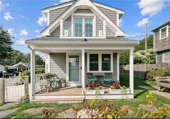 property at 21 Warren Ave