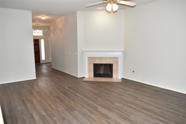 11111 Sprucedale Ct