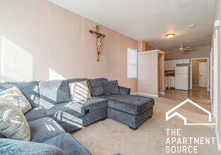 1144 W 68th St in Chicago, IL - Building Photo - Building Photo