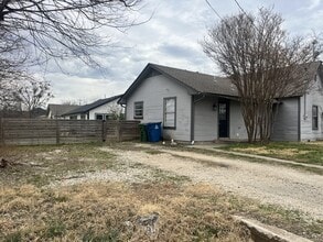 119 S 5th St in Sanger, TX - Building Photo - Building Photo