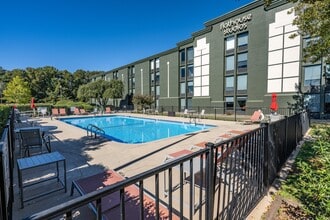 Flathouse Studios in Greenville, SC - Foto de edificio - Building Photo