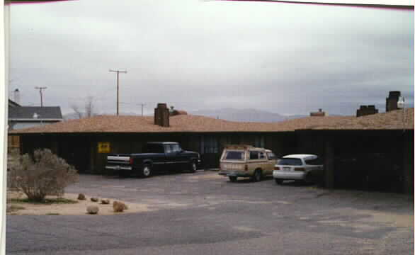 15975 Rancherias Rd in Apple Valley, CA - Building Photo - Building Photo