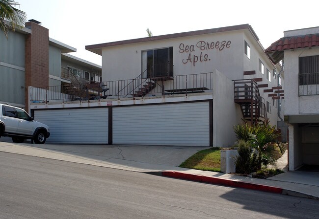 Sea Breeze in El Segundo, CA - Foto de edificio - Building Photo