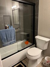 3870 E Leonesio Dr, Unit E1 in Reno, NV - Foto de edificio - Building Photo