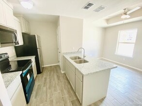 1105 W Kennedy St in Pharr, TX - Building Photo - Building Photo