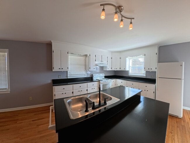 127 Creekview Ct in Lynchburg, VA - Building Photo - Building Photo