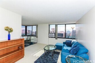 343 Hobron Ln in Honolulu, HI - Building Photo - Building Photo