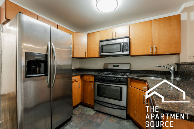 3023 N Oakley Ave, Unit GDN