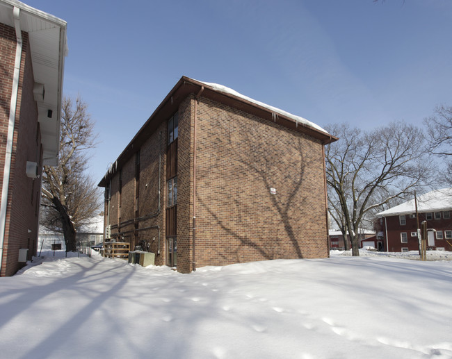 923 S 10th St in Lincoln, NE - Foto de edificio - Building Photo