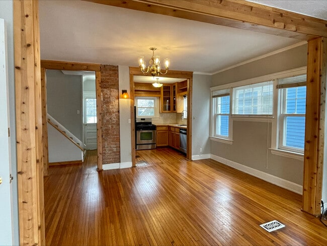 2345 Grandview Ave, Unit #2 in Cleveland Heights, OH - Building Photo - Building Photo