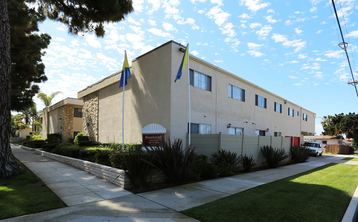 Beachwalk Apartments - 519 in Oceanside, CA - Foto de edificio