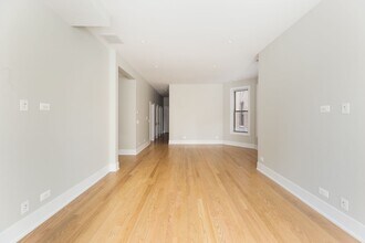 3521 N Wilton Ave, Unit 2R in Chicago, IL - Building Photo - Building Photo
