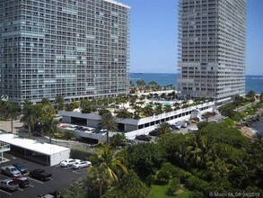 2100 S Ocean Dr-Unit -2H in Fort Lauderdale, FL - Building Photo - Building Photo