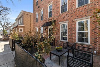 47 Washburn St in Jersey City, NJ - Building Photo - Building Photo