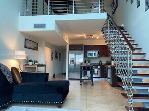41 SE 5th St in Miami, FL - Building Photo - Building Photo