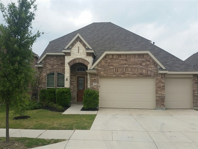 property at 1124 Long Pointe Ave