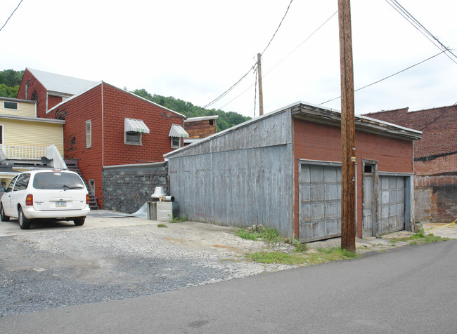 416 Centre St in Ashland, PA - Foto de edificio - Building Photo