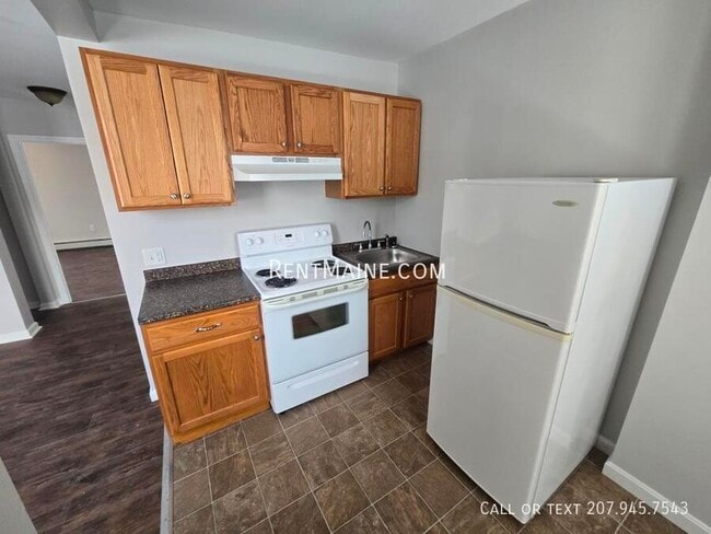 62 3rd St in Bangor, ME - Building Photo - Building Photo