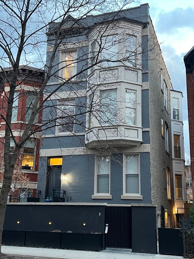 2111 N Dayton St, Unit 2