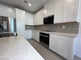 230 Wewatta Ave in Henderson, NV - Building Photo