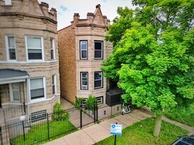 3316 W Flournoy St in Chicago, IL - Building Photo