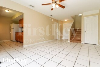 17395 Dumont Dr in Ft. Myers, FL - Foto de edificio - Building Photo