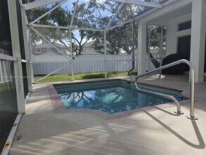 712 Juniper Ln in Weston, FL - Building Photo - Building Photo