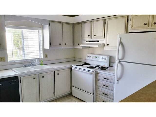 1510 NE 12th Ter, Unit E-13 in Jensen Beach, FL - Building Photo - Building Photo
