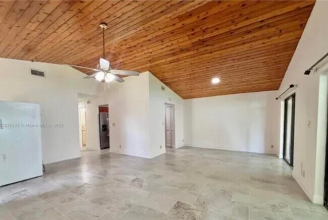 11615 NW 23rd Ct in Coral Springs, FL - Building Photo - Building Photo