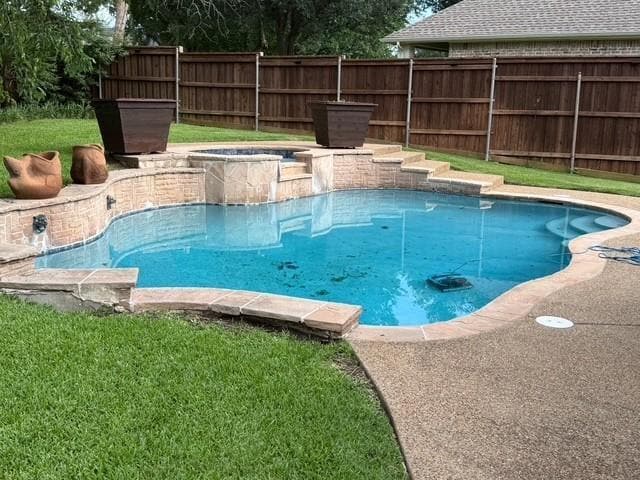 405 Love Bird Ln in Murphy, TX - Building Photo - Building Photo