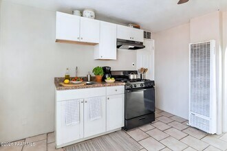 302 W Flores St in Tucson, AZ - Building Photo - Building Photo