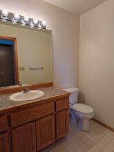 1922 SW Reindeer Ave in Redmond, OR - Building Photo - Building Photo