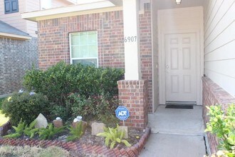 6907 Silver Trace Ct in Katy, TX - Building Photo - Building Photo