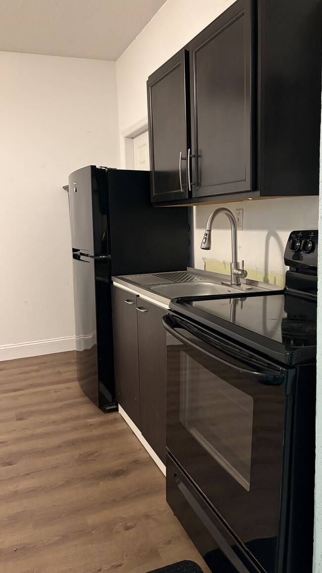 15483 SW 12th Ter, Unit Apto 2, Unit Apto 2