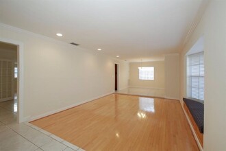 9400 NW 19th St in Pembroke Pines, FL - Building Photo - Building Photo