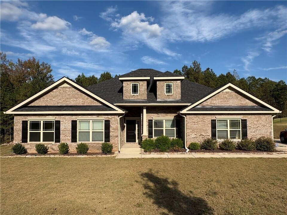 1838 Abbey Rd in Griffin, GA - Building Photo