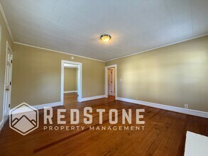 927 E Haggard Ave in Elon, NC - Building Photo - Building Photo