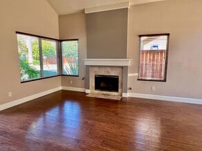 28556 Rancho-Laguna in Laguna Niguel, CA - Foto de edificio - Building Photo