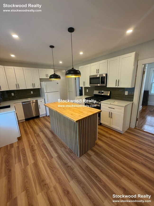 72 Harvest St, Unit 2