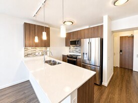 354 W Hubbard St, Unit 1307 in Chicago, IL - Building Photo