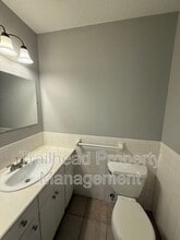 8440 Newton St in Overland Park, KS - Building Photo - Building Photo