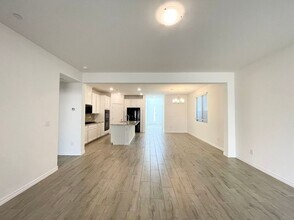 917 Bayberry Ridge St in Henderson, NV - Building Photo - Building Photo