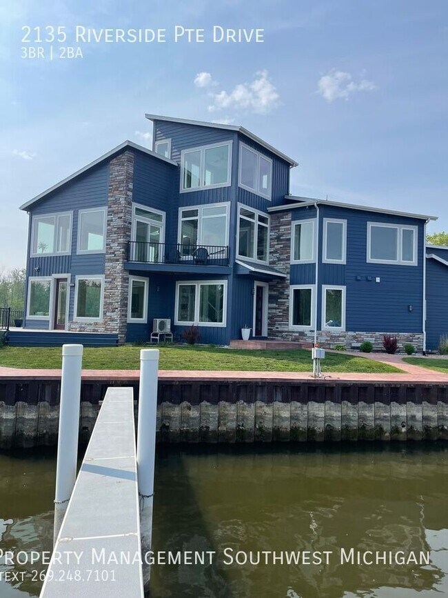 2135 Riverside Pointe Dr in St. Joseph, MI - Building Photo - Building Photo