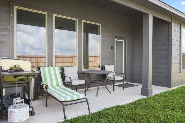 property at 2423 Seneca Lk Dr