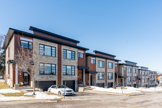 859 Armand-Matte St in Lévis, QC - Building Photo - Primary Photo